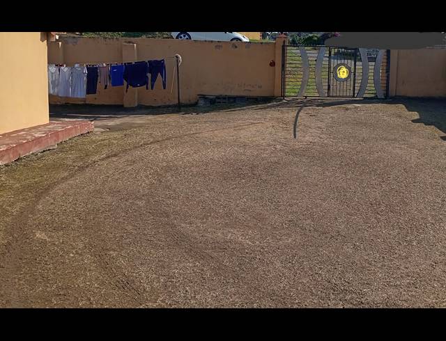 4 BEDROOM HOUSE FOR SALE IN UMLAZI L
